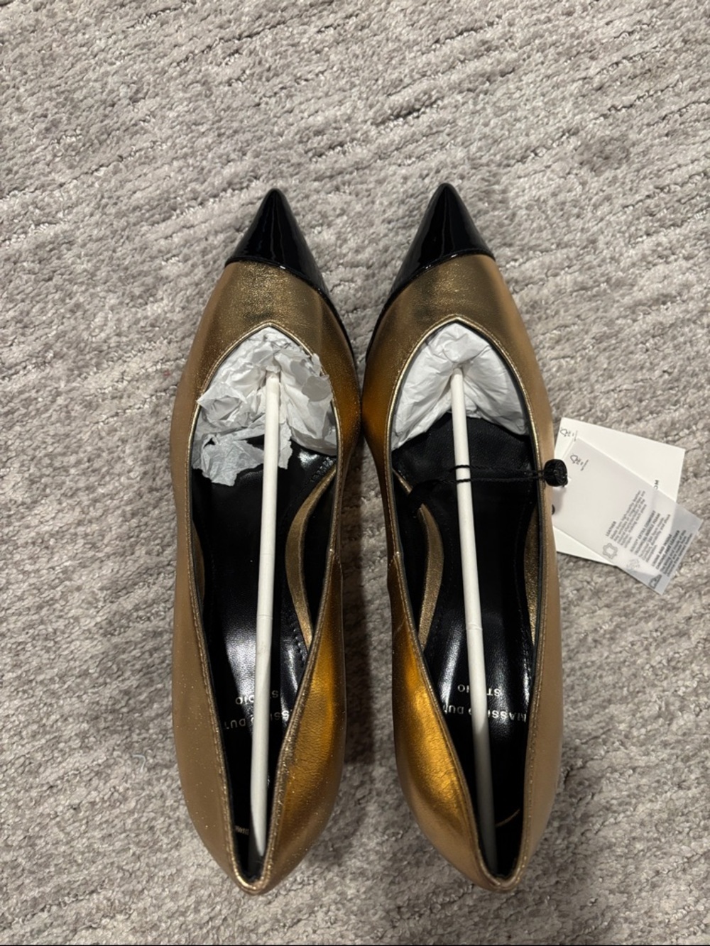 Massimo dutti Metallic Gold Pointed-Toe Women’s Pumps with Black Cap Toe size 6 - Picture 4 of 5